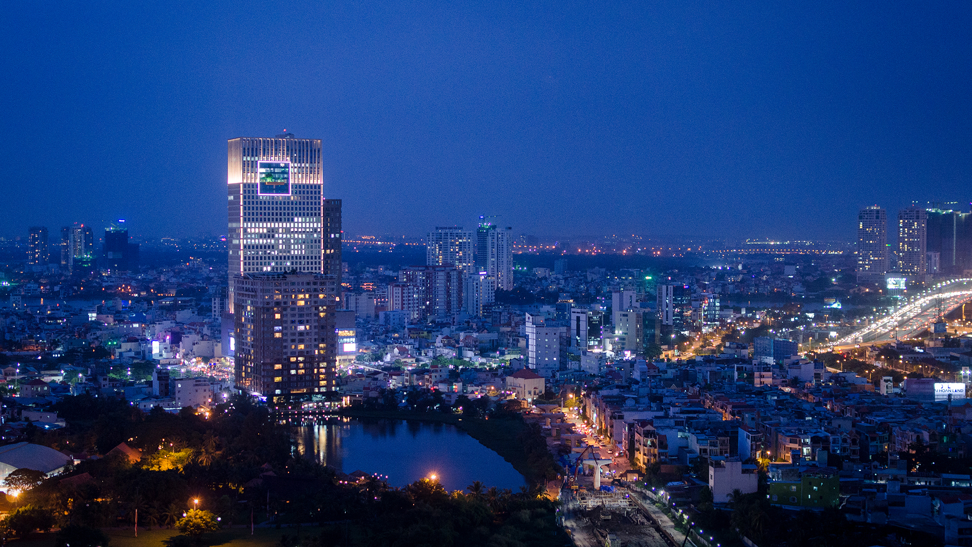 Pearl Plaza